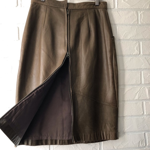 Vintage 80s mossy taupe leather midi pencil skirt - Picture 8 of 15